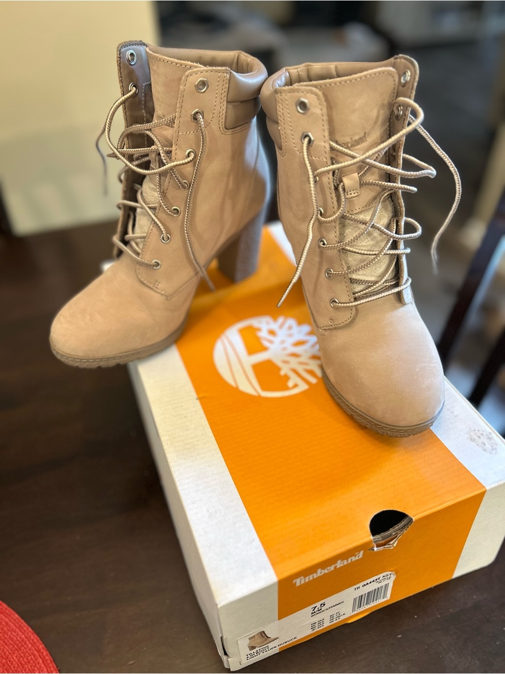 Timberland Women's Tillston 6 in Suede Lace-Up Heeled Boots Light Taupe Nubuck